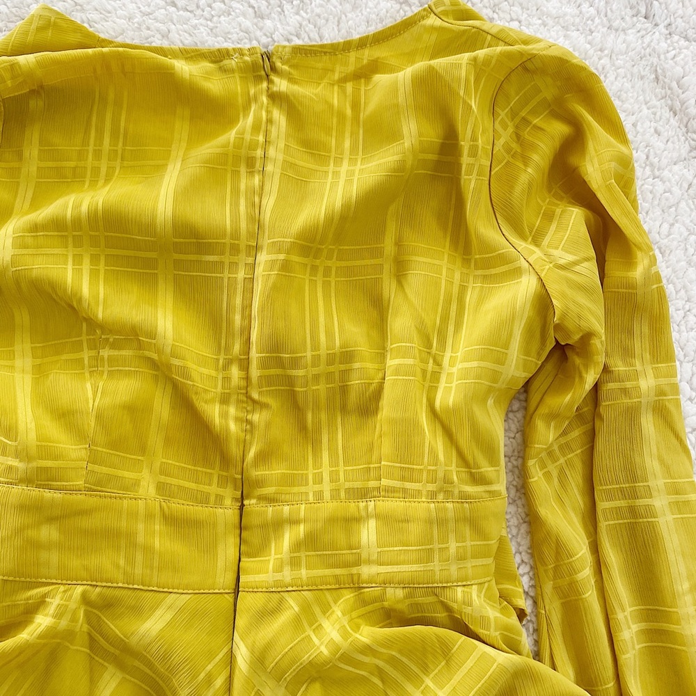 Yellow Ruffled Romper🌼 - Picture 7 of 7